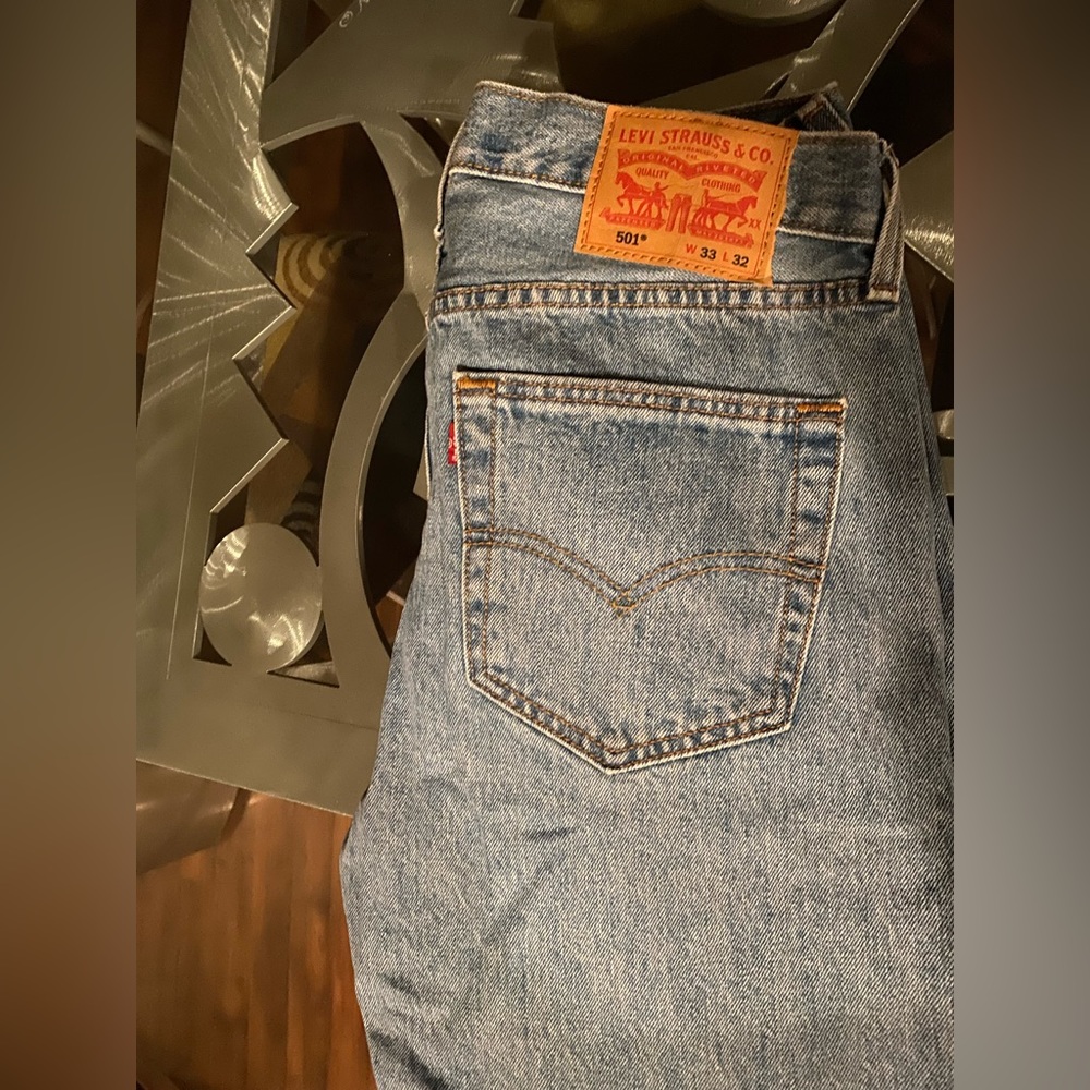 Men’s Levi jeans